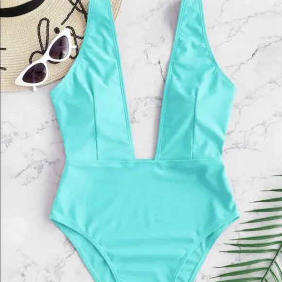 High cut plunge one piece swim - Picture 2 of 5